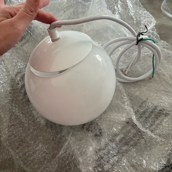 🩵Sea Gull Lighting 6018-15 Leo - Hanging Globe One-Light Pendant, White Finish - Picture 4 of 5